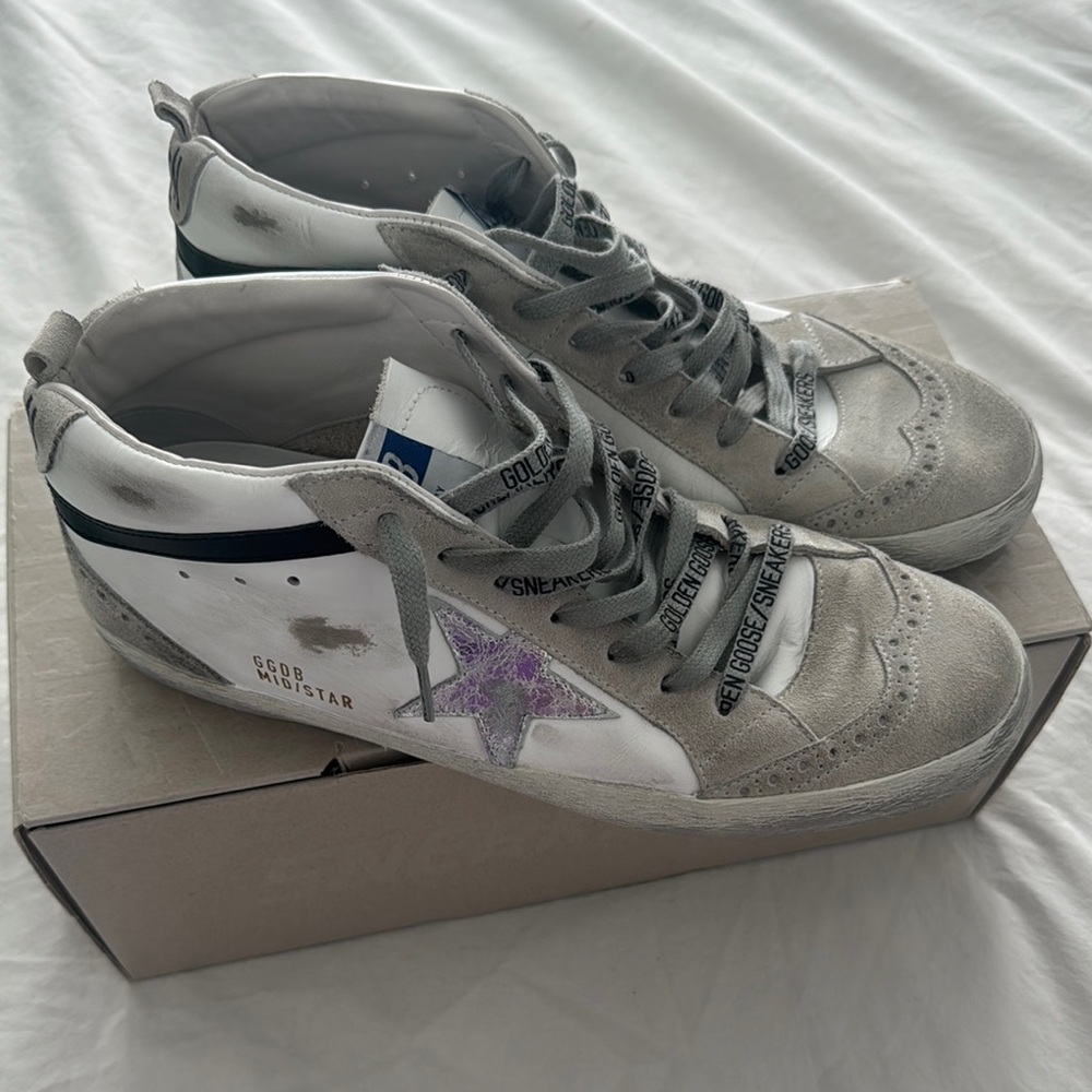 Golden Goose Midstars
Gray and White Sneakers
Worn once 
100% authentic
